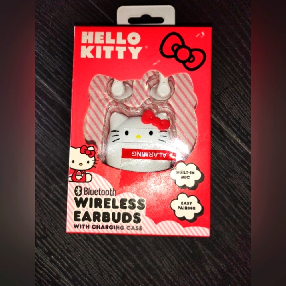 Hello kitty wireless earbuds and charging case